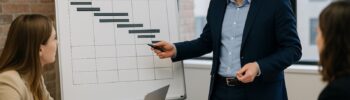 Consultant expert en direction de projet pilotant une transformation digitale​